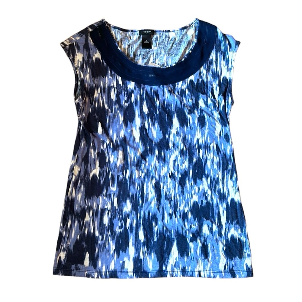 🆕 Ann Taylor Blue Brushstroke Knit Scoop Blouse Cap
Sleeve Women’s Size Medium